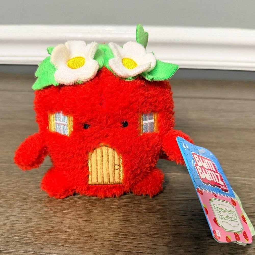 BumBumz Russ World‎ of Strawberry Shortcake Strawberry House Plush New With Tags